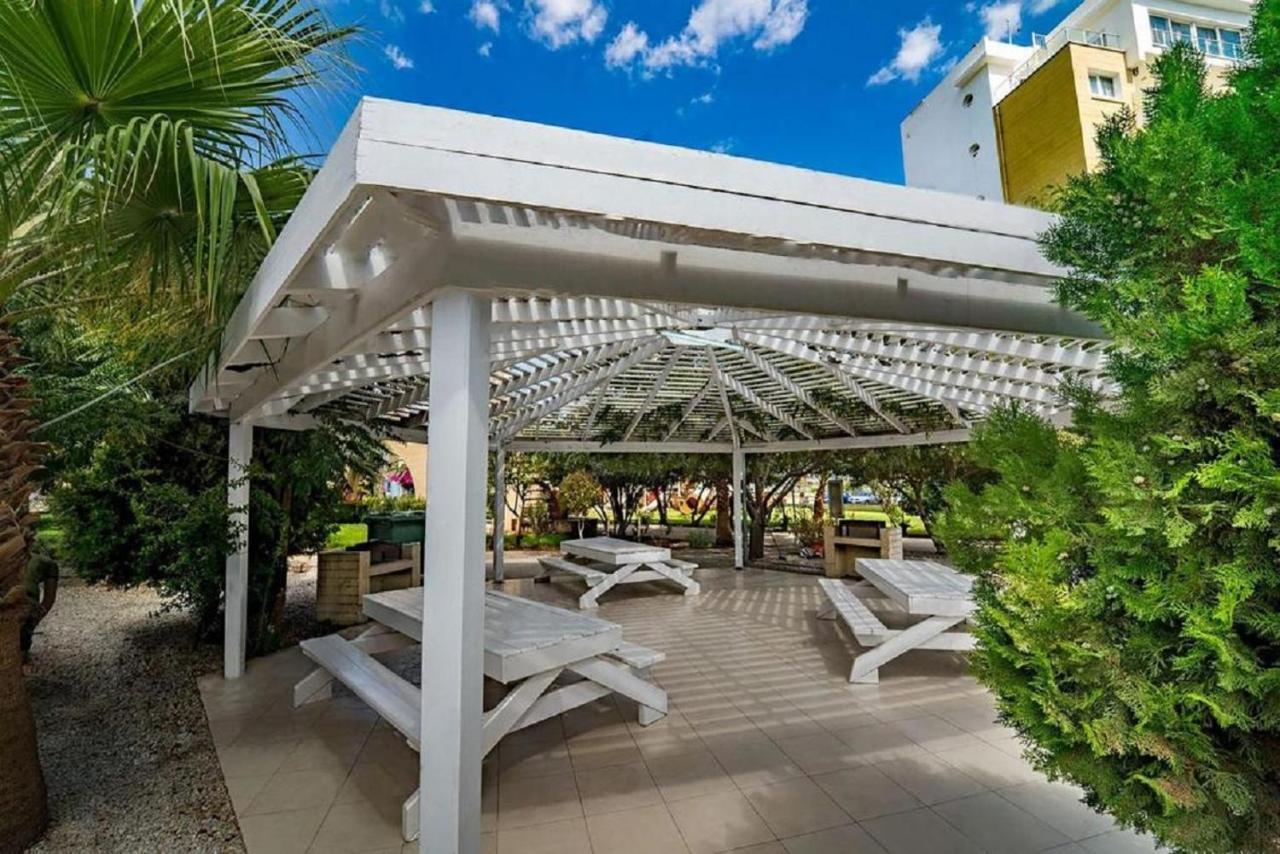 Spartacus Pool Apartments In Caesar Resort & Spa Trikomo Zewnętrze zdjęcie